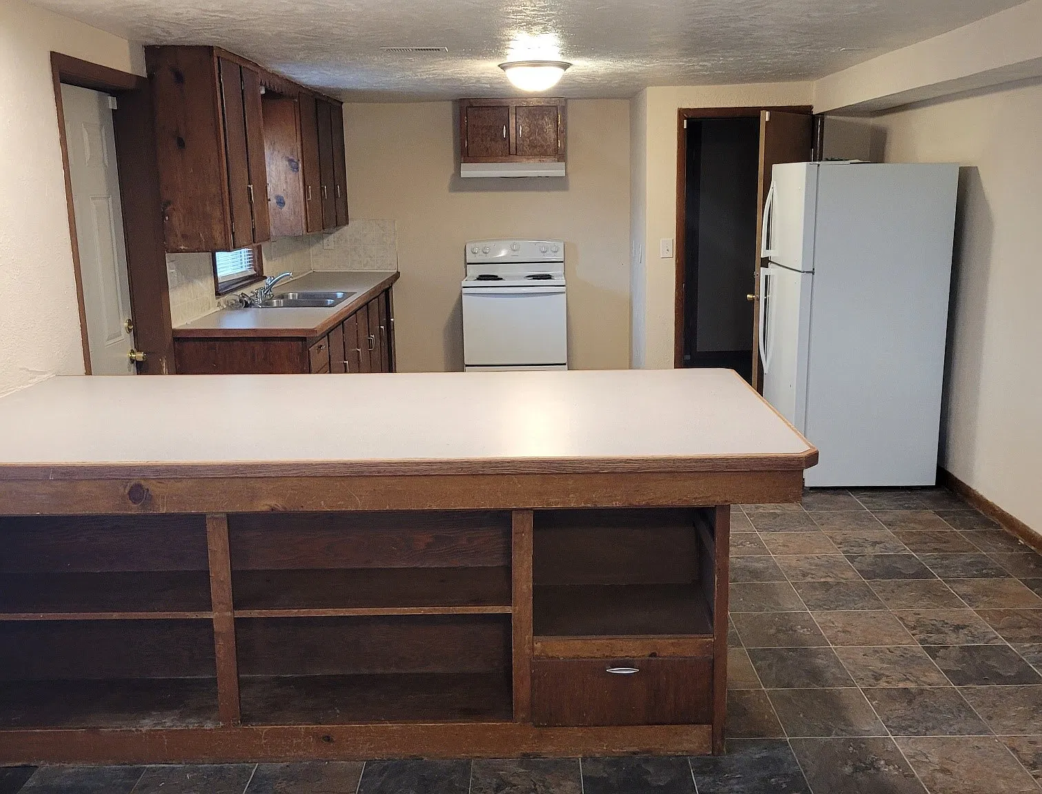 2 bed, 790 sqft, $1,195 — Photo 4