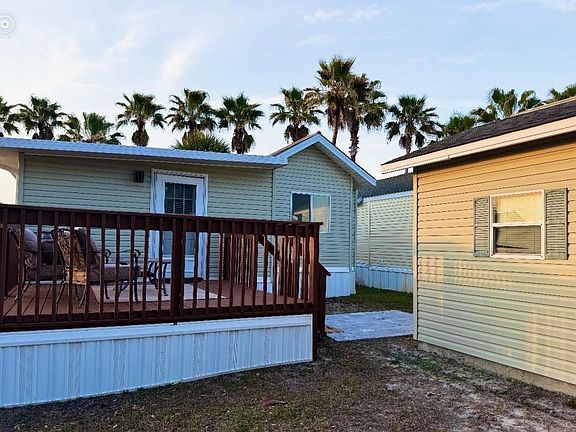 2nd image of 1219 Thomas Dr #93