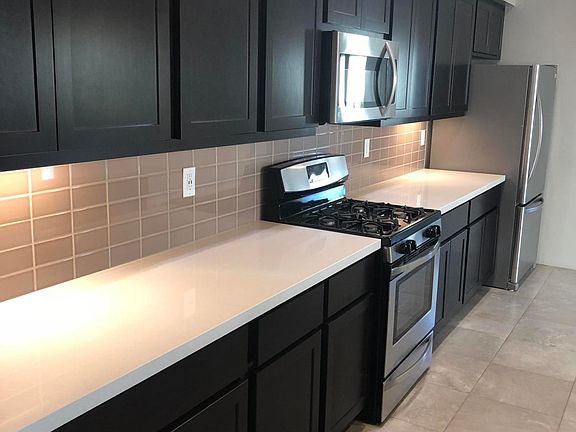 5th image of 3028 N Dasylirion Dr