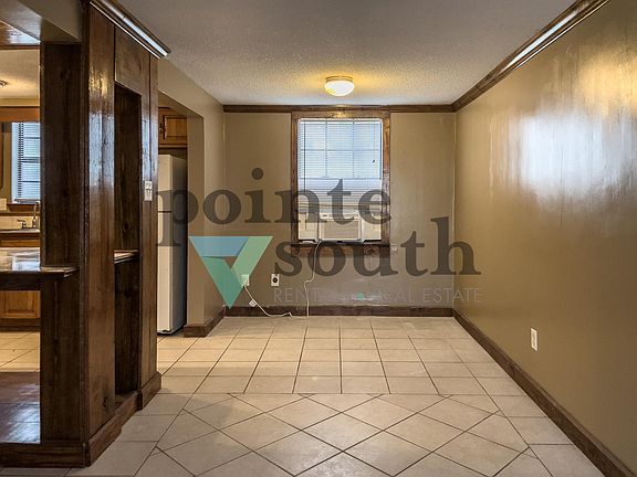 3rd image of 2615 W Jackson St #B