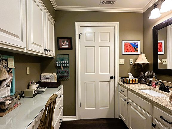 5th image of 103 Brentwood Cir