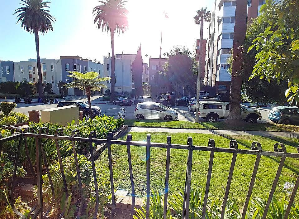 1st image of 1730 N Gramercy Pl #103