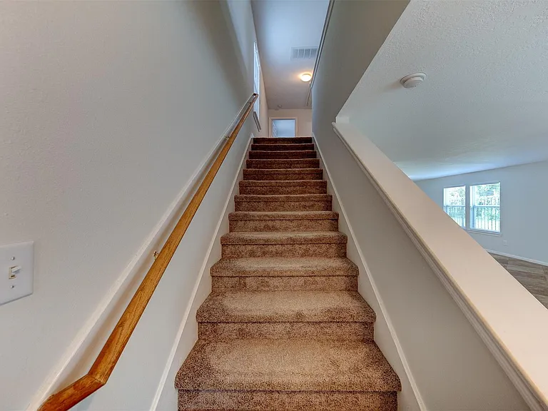 1118 Wilson St — Photo 15