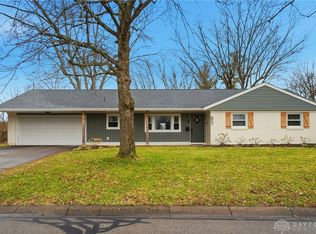 65 Dale Ridge Dr, Dayton, OH 45458