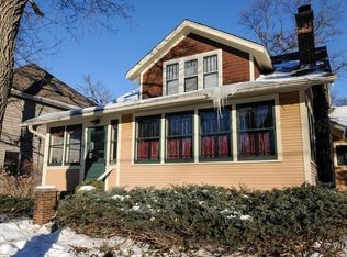 163 S Slusser St, Grayslake, IL 60030