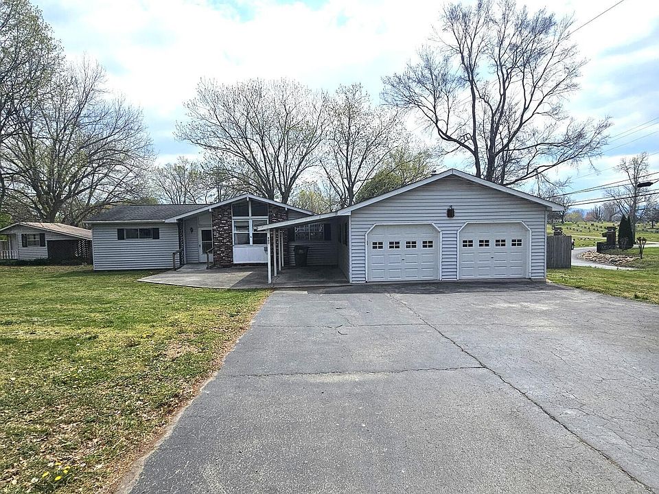 1st image of 902 Grandview Dr