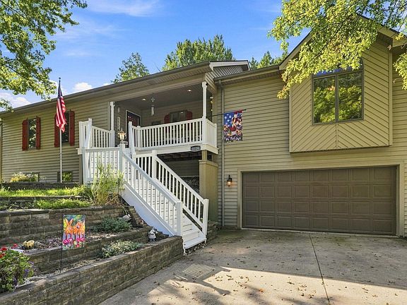 2nd image of 1108 Easton Trl