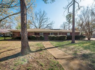 1103 Northwood Dr, Commerce, TX 75428
