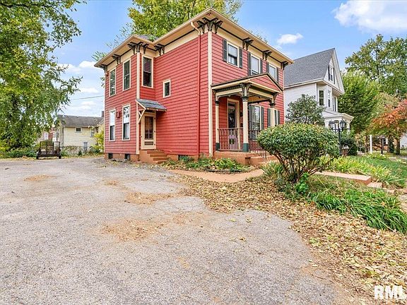 3rd image of 810 E Edwards St