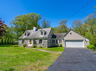 312 Fairlea Rd, Orange, CT 06477