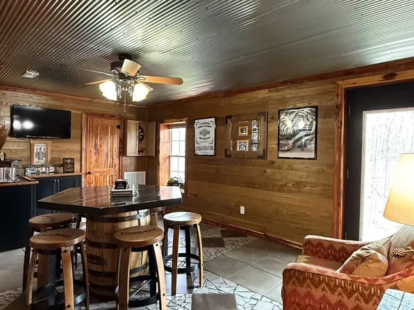 784 Damron Rd, Lynchburg, TN 37352