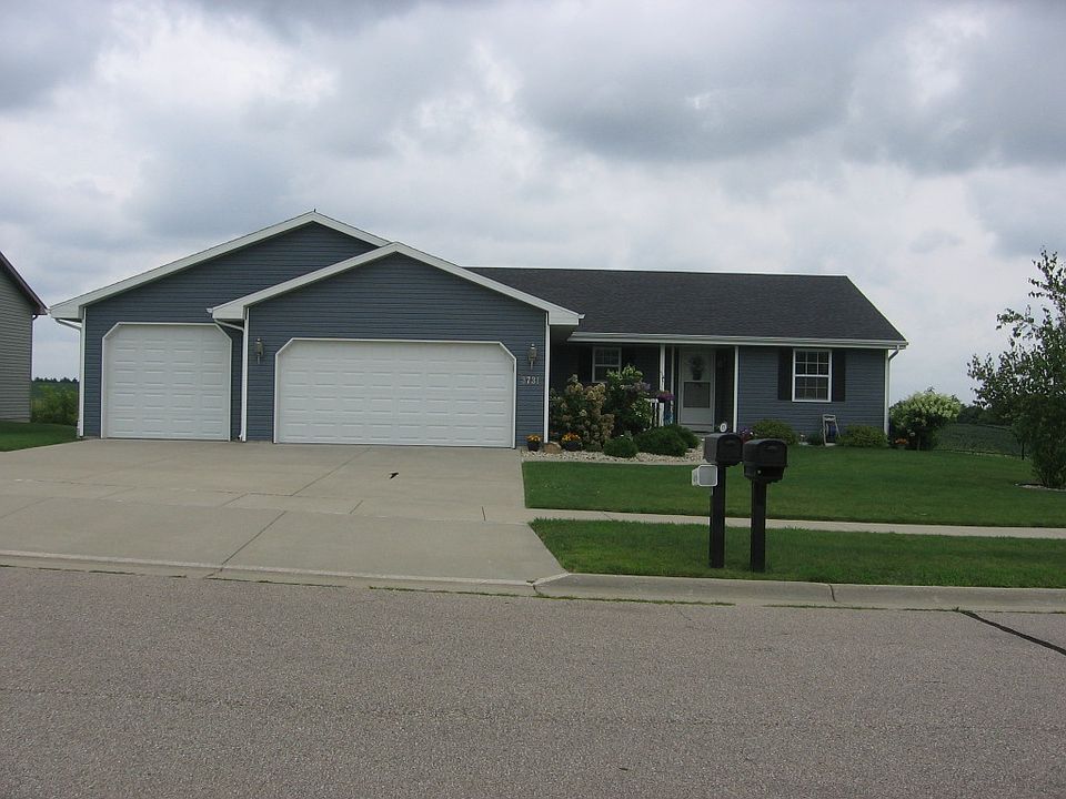 1st image of 3731 Solar Ave