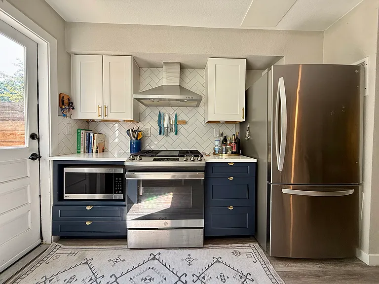 4340 N Decatur St — Photo 10