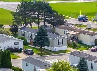 835 Hickory St, Fowlerville, MI