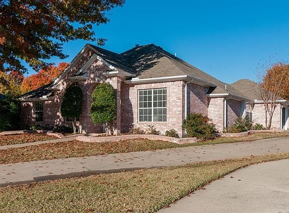 3rd image of 2709 Country Glen Ct