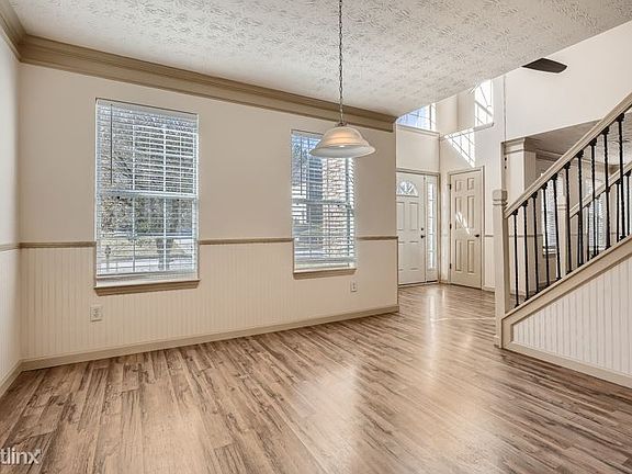 3rd image of 44 Courtneys Ln