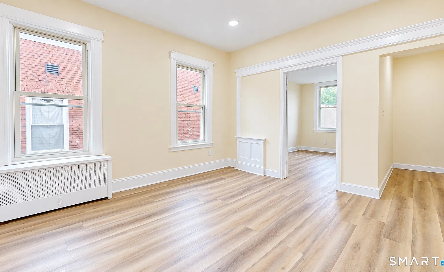4 bed, 1.0 bath, 1300 sqft, $2,200 — Photo 2