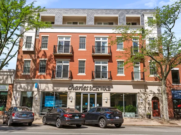 11 S Main St #5, West Hartford, CT 06107