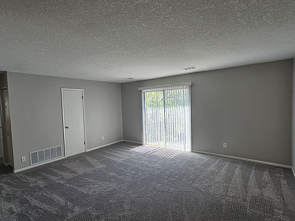 4th image of 3795 Creek Hill Dr #7