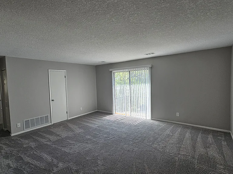 3795 Creek Hill Dr #7 — Photo 4