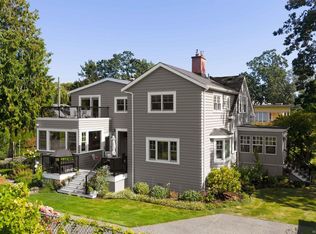 2655 Shady Ln, Oak Bay, BC V8R 6T6