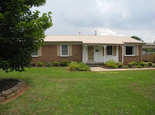 215 Fairfield Ct, Lincolnton, NC 28092