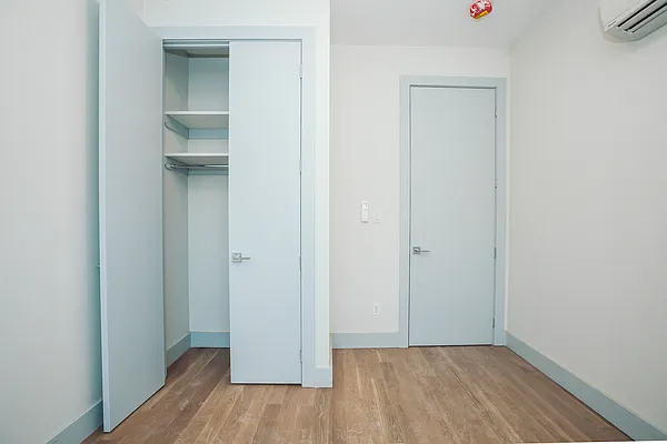 Rented by Nooklyn NYC LLC | media 22