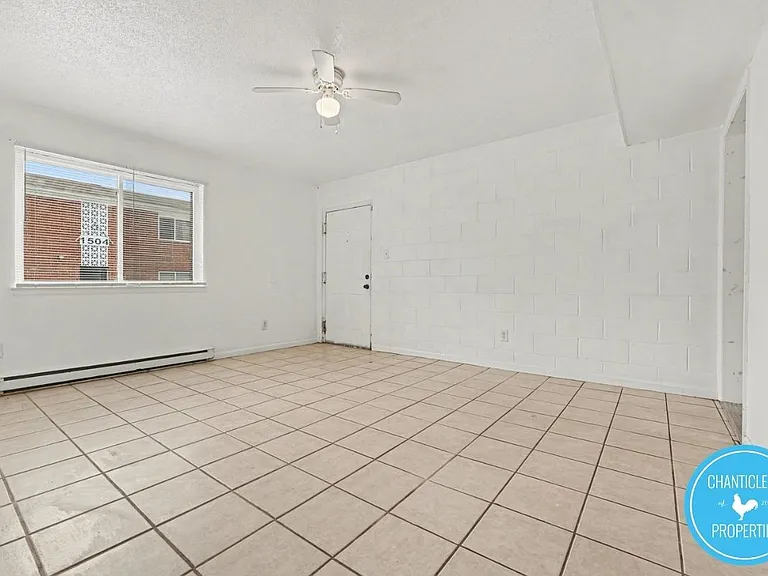 1603 Autumn Dr — Photo 2