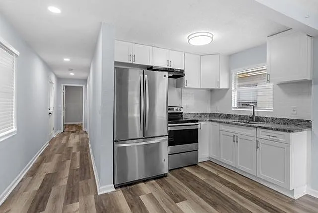 2410 E Columbus Dr — Photo 10