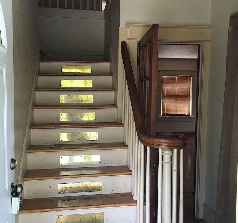 1st image of 448 Allwen Dr