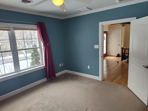 Master bedroom big enough for a king