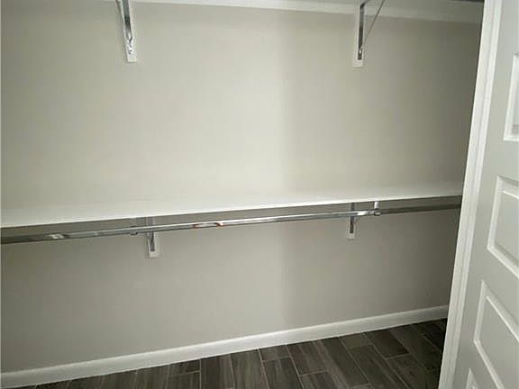 5th image of 1709 Angelina Dr