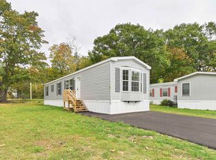 2 Lamprey River Park, Newmarket, NH 03857