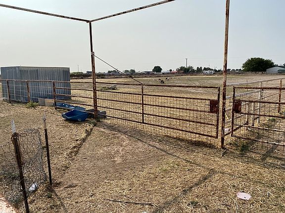 4th image of 4545 E Poppy Dr
