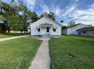 406 Walnut St, Alhambra, IL 62001