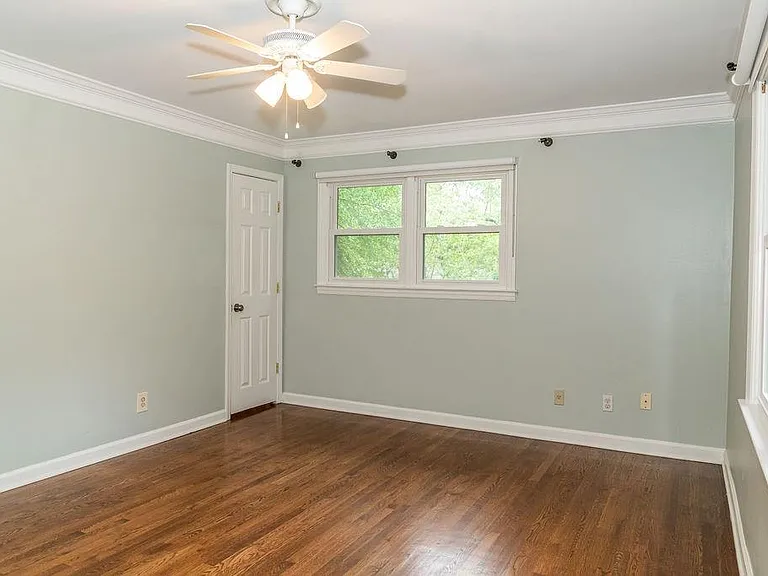 2331 Robin Ln SE — Photo 10