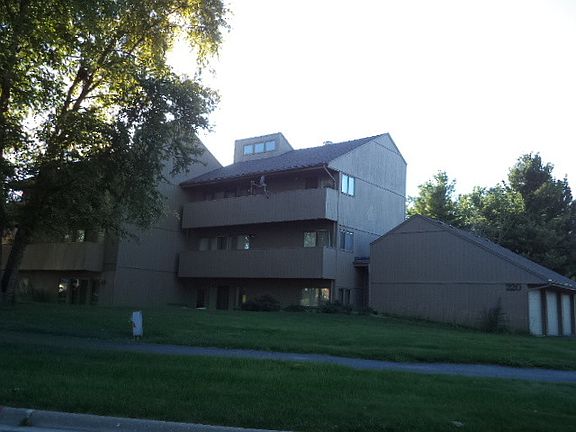 4th image of 220 Bienterra Trl APT 1A