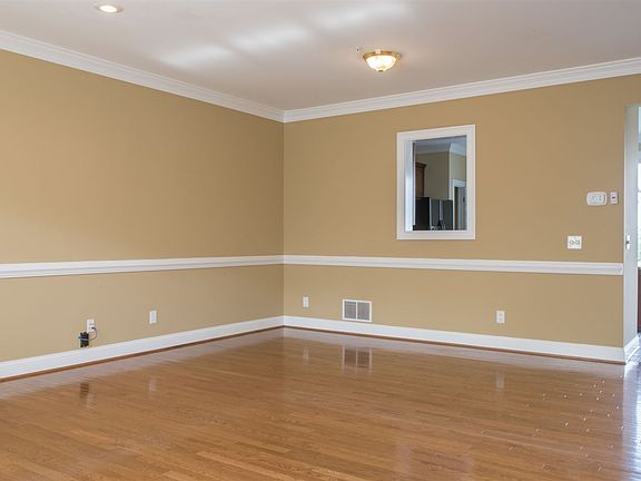 4th image of 127 Blue Stone Hill Dr
