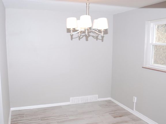 3rd image of 2701 McKinley Ave