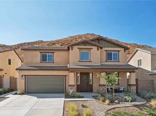 32427 Prairie Crossing Dr, Winchester, CA 92596