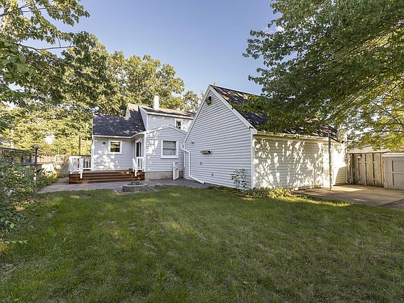 3rd image of 1040 LINCOLN STREET
