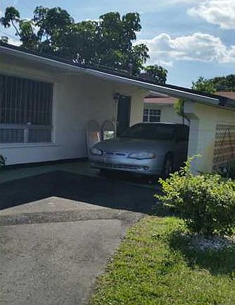 4th image of 2910 NW 187th St