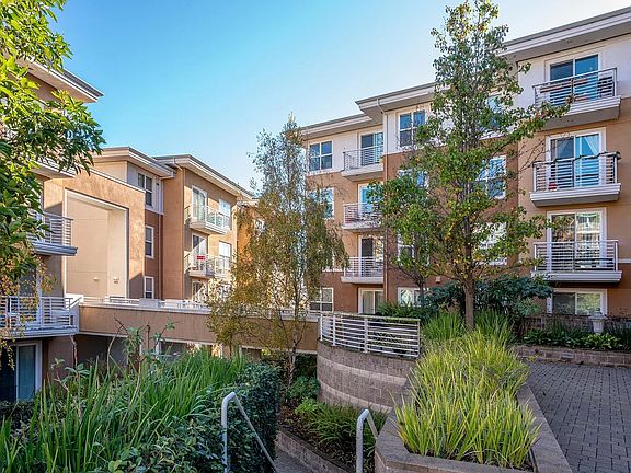 4th image of 1 Crescent Way APT 1211
