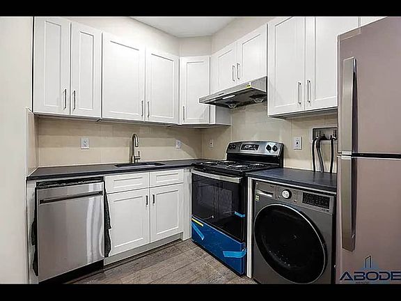 4th image of 1652 E 14th St #606