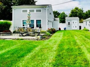 132 Highland Ave, Portsmouth, RI 02871