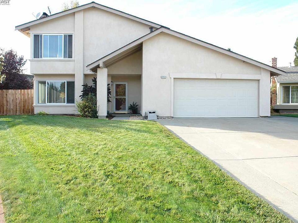 1st image of 34424 Colville Pl