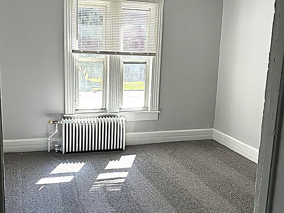 3rd image of 49 Washington St APT 7