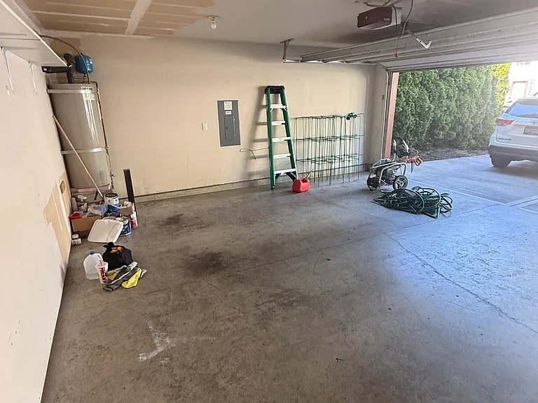 4906 NW 1st Ave — Photo 5