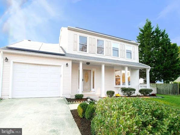 1302 Kings Valley Dr, Bowie, MD 20721