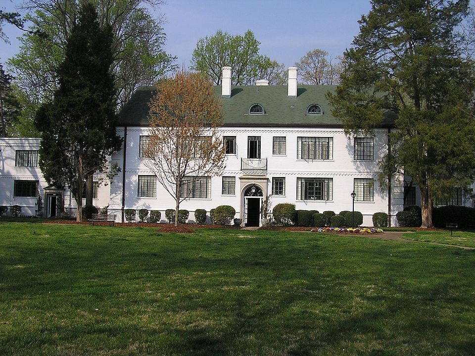 Country Club Condominiums